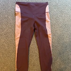Athleta running legging aubergine purple maroon size small Allyson Felix